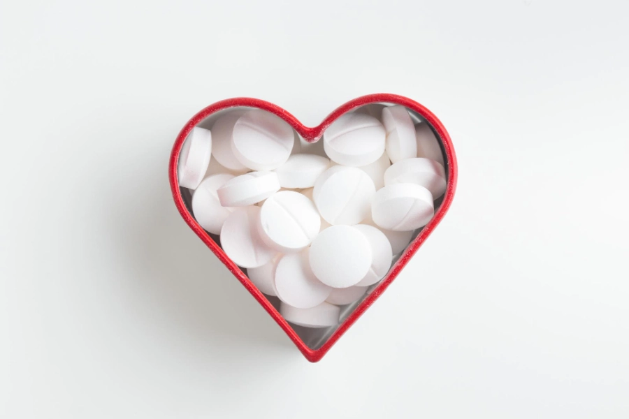 бады в коробке в форме сердца